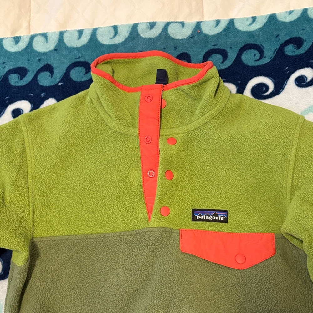 Patagonia Kids' Green and Red Fleece Pullover